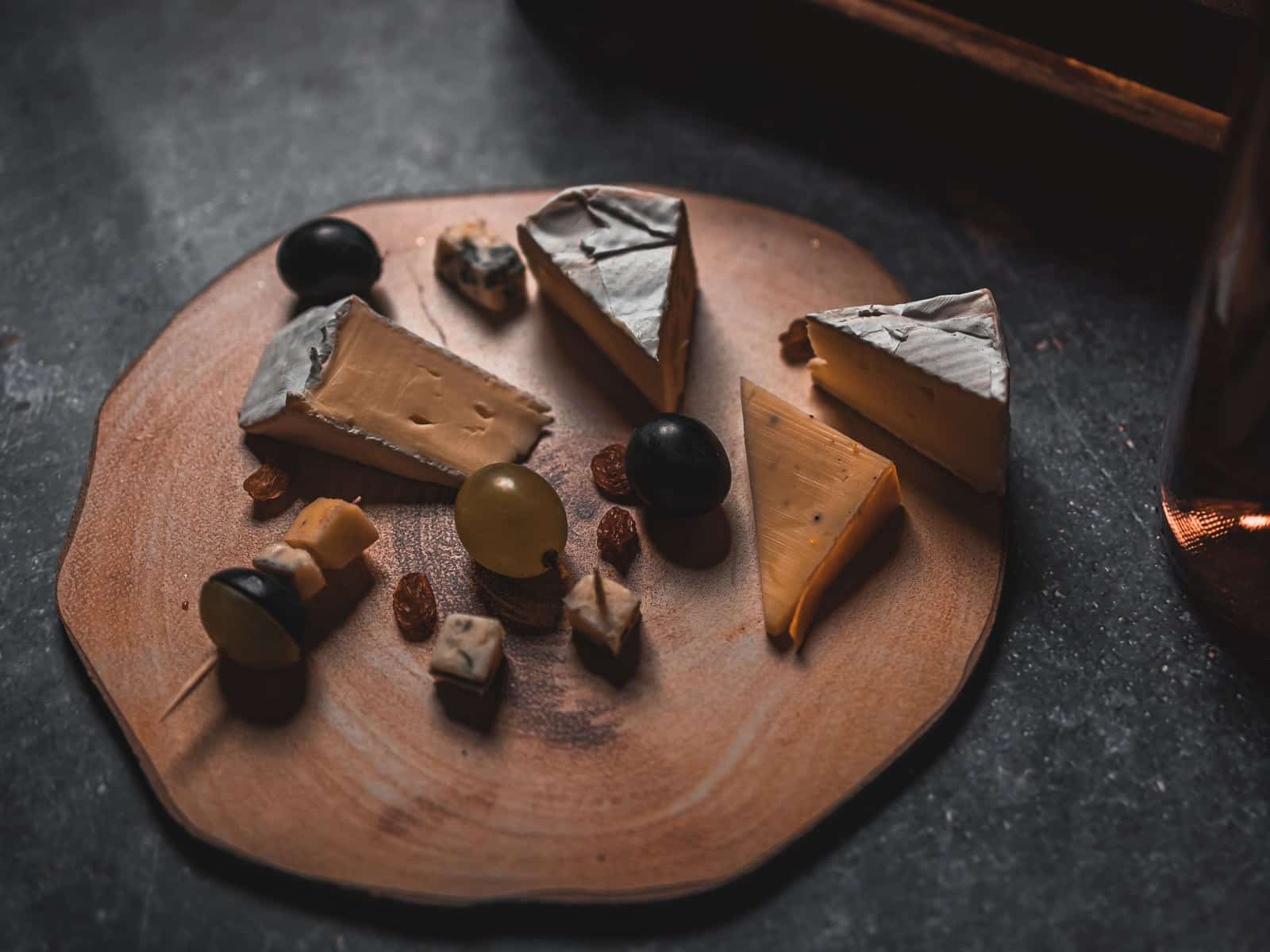 Dürfen Hunde Käse essen? Diese Sorten sind unbedenklich