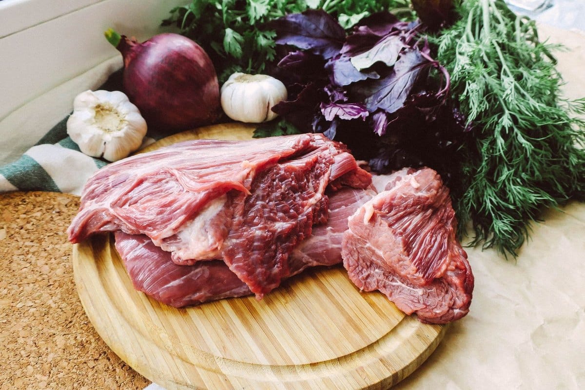 Rindfleisch für Hunde: Roh oder gegart? – go4vet